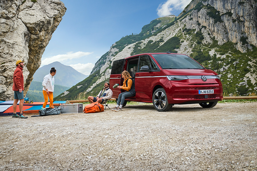 Der VW Multivan eHybrid im Autohaus Borgmann